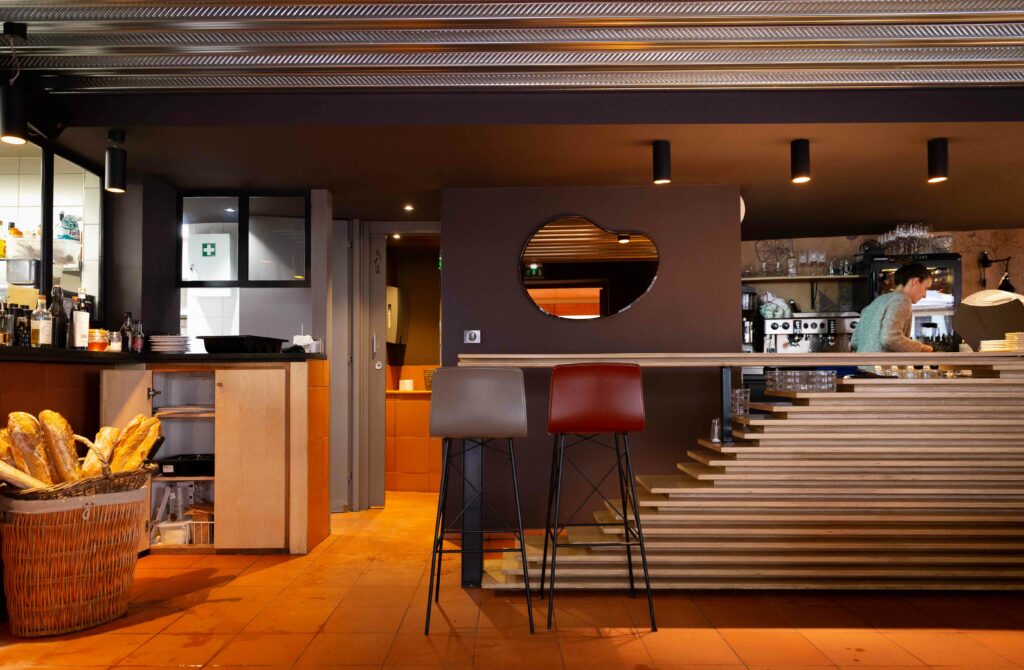 Le Directoire Restaurant, rénovation, modernité, anciens, architecture, décoration, ambiance, style, Versini Architectes Associés, Directoire, Ajaccio, Corse, France