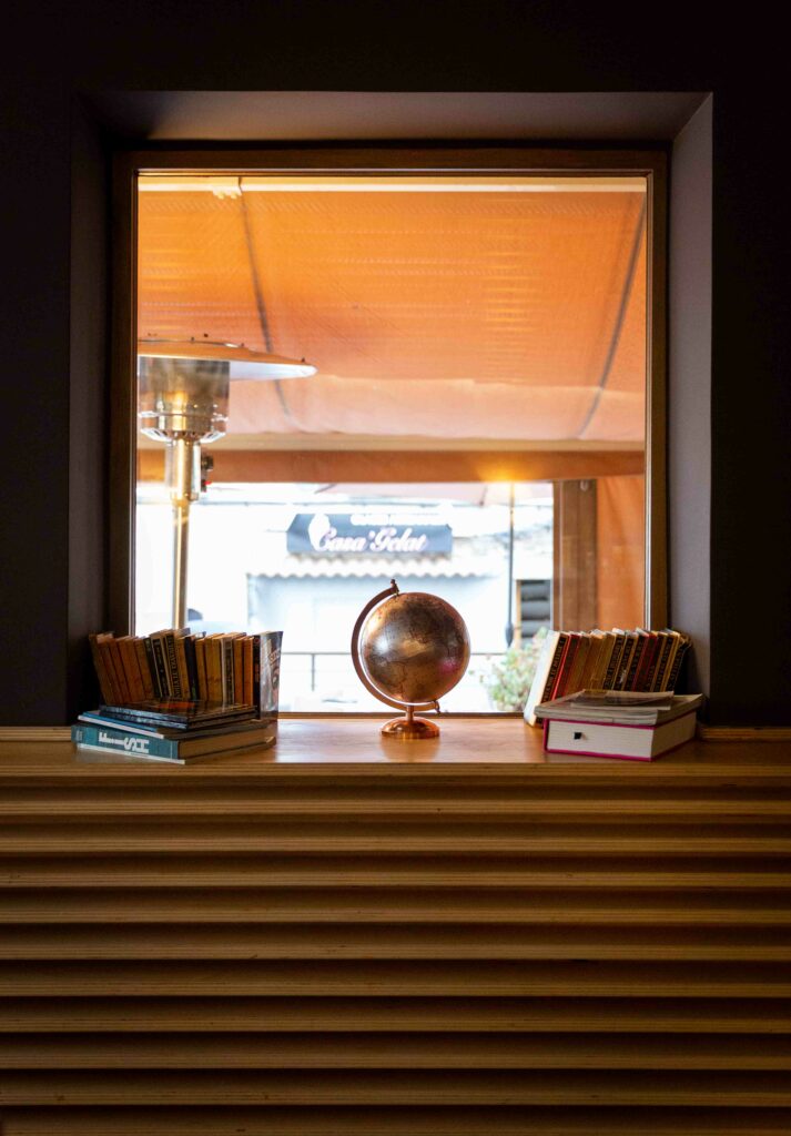 Le Directoire Restaurant, rénovation, modernité, anciens, architecture, décoration, ambiance, style, Versini Architectes Associés, Directoire, Ajaccio, Corse, France