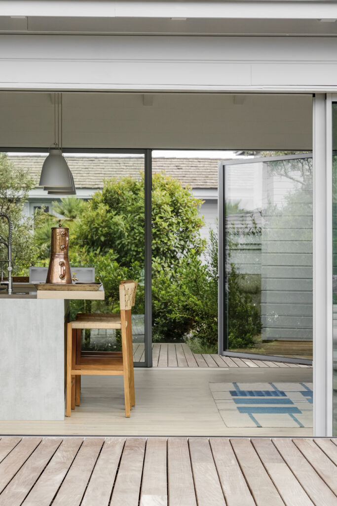 Sperone - Seillier Extension Villa; Projet architecturale, aménagement paysager; jardin; verdure; Bonifacio; Domaine du Petit Sperone; Versini Architectes Associés; Bois